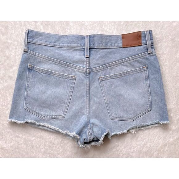 NWT J. Crew Relaxed Denim Short in Chestnut Wash, Size 29 - Picture 12 of 16